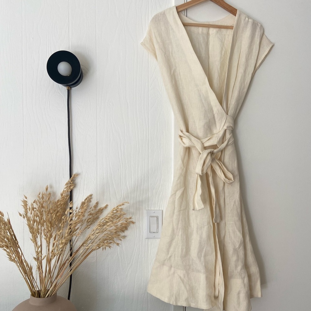 LAUREN WINTER CREAM WHITE WRAP DRESS